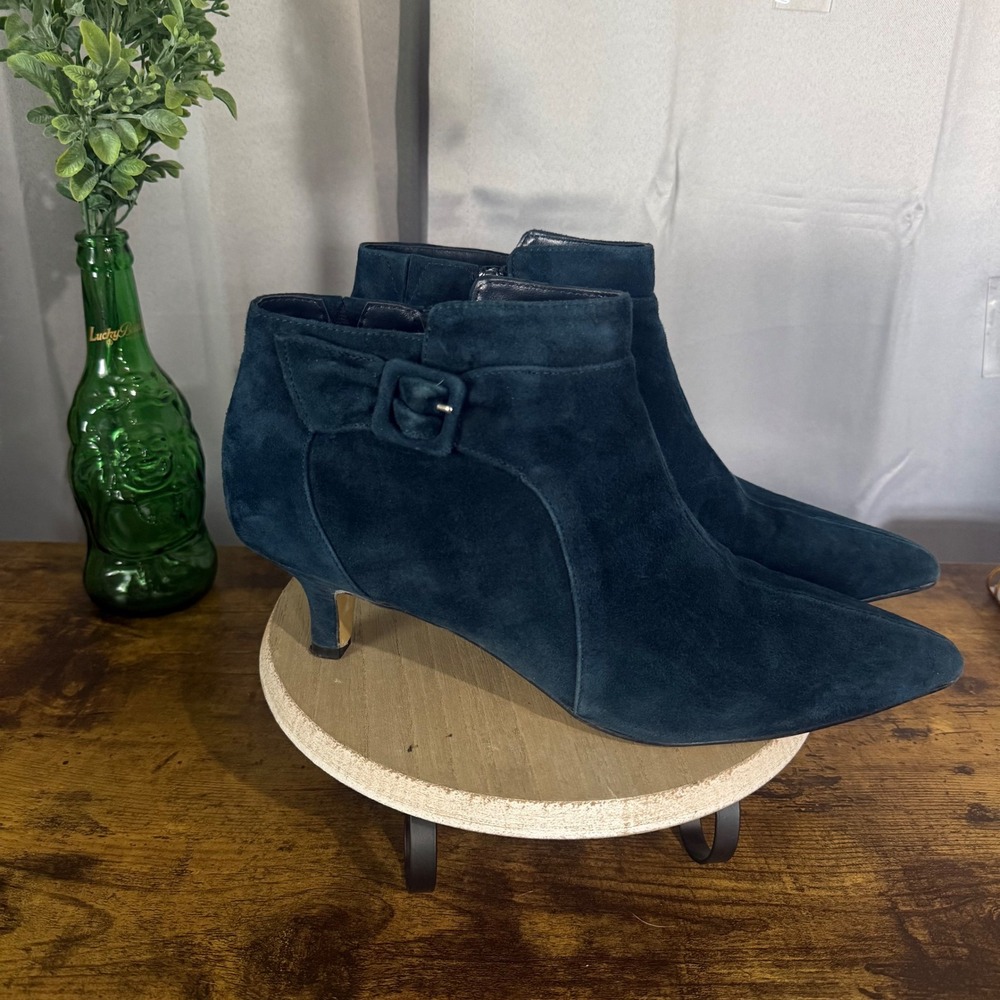 Bella Vita Suede Pointed Toe Ankle Boots Women 11M Navy Blue Kitten Heel Buckle